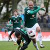 Bescherte dem FC 05 drei Punkte: Adam Jabiri (grünes Trikot), der hier Malik McLemore (SpVgg Greuther Fürth II) alt aussehen lässt.