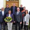 Ehrungen bei der BayWa (hintere Reihe, von links: Rainer Schaufel (Dettelbach, Kraftfahrer), Karl-Josef Deppisch (Dettelbach, Verkaufsberater Außendienst), Burkhard Hertlein (Würzburg, Silomeister), Berthold Weis (Dettelbach, Lagerarbeiter), (vordere Reihe von links): Betriebsrat Thomas Cäsar, Reinhard Saal (Schweinfurt, Leiter Verkaufsgebiet Agrar), Ute Gehler (Römhild, Sachbearbeiterin), Elmar Straub (Bad Neustadt/Saale, Leiter Kompetenzregion Agrar), HR Business Partnerin Nadine Wien und  Spartengeschäftsführer Bernhard Schleicher. 