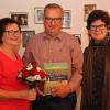 Greußenheims Bürgermeisterin Karin Kuhn (rechts) gratulierte Irmtraud und Rudi Dürr zu deren Goldener Hochzeit.