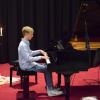 Am Klavierabend "Tastenspiele" konnten Schüler am Flügel in der Aula des Johann-Schöner-Gymnasiums ihren Ausbildungsstand und ihr Können einem breiteren Publikum präsentieren. Vincent Reusch interpretierte "Bohemian Rhapsody" der Rockgruppe Queen. Am Klavierabend "Tastenspiele" konnten Schüler am Flügel in der Aula des Johann-Schöner-Gymnasiums ihren Ausbildungsstand und ihr Können einem breiteren Publikum präsentieren. Vincent Reusch interpretierte "Bohemian Rhapsody" der Rockgruppe Queen.