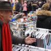 Günter Michel, wie man ihn von den Marktsonntagen kennt. 21 Jahre war er mit seinem Stand für Unterwäsche und Socken dabei. Beim Andreasmarkt verabschiedete sich der 81-jährige von vielen Stammkunden.