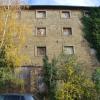 Noch ist unklar, wie die Fassade der Zuckerfabrik gestaltet wird. Der Planer möchte Balkone oder Loggien anbringen. In der Denkmalbeschreibung sind jedoch die quadratische Fensteröffnungen aufgeführt. Die Einfahrt unten soll als Zufahrt für die Tiefgarage dienen. Noch ist unklar, wie die Fassade der Zuckerfabrik gestaltet wird. Der Planer möchte Balkone oder Loggien anbringen. In der Denkmalbeschreibung sind jedoch die quadratische Fensteröffnungen aufgeführt. Die Einfahrt unten soll als Zufahrt für die Tiefgarage dienen.