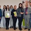 Die Teilnehmer am Coaching "Seniorenverpflegung in Unterfranken" mit Ernährungsministerin Michaela Kaniber (Vierte von rechts) und Brigitte Baumeister, Leiterin des Fachzentrums Ernährung/Gemeinschaftsverpflegung Unterfranken (rechts).