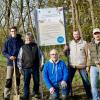 Eine Streuobstwiese legten die Vogelschützer in Sulzfeld an (von links): Philipp Sagstetter, Stefan Günzel, Klaus Sanzenbacher, Martin Günzel und Harald Broller.