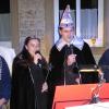 Neue Repräsentanten der Gaukönigshöfer Fasenachts-Gilde Gockelhofen: Mit der Inthronisierung von Stefanie I. und Gino I. geben Gildenpräsident Rainer Dürr (rechts) und Sitzungspräsident Armin Düchs den Start frei in die Faschingzeit.