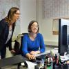 Katrin Schauer (links) und Anne Königsmann von der Freiwilligenagentur GemeinSinn im Büro in der Gorch-Fock-Straße in Schweinfurt (BRK-Haus). Katrin Schauer (links) und Anne Königsmann von der Freiwilligenagentur GemeinSinn im Büro in der Gorch-Fock-Straße in Schweinfurt (BRK-Haus).
