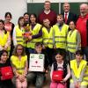 Präsentieren sich stolz: die neuen Schulsanitäter in der Albert-Schweitzer-Grundschule.