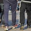 Eine Schule in Hannover sagt der Jogginghose den Kampf an: Am privaten Oskar-Kämmer-Gymnasium müssen Schüler im neuen Jahr unter Strafandrohung auf den Schlabber-Look verzichten.