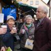 In geselliger Runde genossen die Marktbesucher das Ambiente in Mellrichstadt. In geselliger Runde genossen die Marktbesucher das Ambiente in Mellrichstadt.