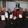 Ehrungen im REFA-Verband: Hinten von links: Armin Heuler, Peter Volland, Andrea Druck, Rudolf Hehn, Helmut Leber, Günther Müller, Manfred Gottwald, Alfred Weigand, REFA: Armin-Peter Six (Arbeitgebervertreter), Joachim Krech (REFA-Lehrer), Bastian Witzigmann (1. Vorsitzender, REFA-Lehrer), Tanja Eppler (REFA-Lehrer), Martin Geßner (Arbeitnehmervertreter), Michael Wirsing (2. Vorsitzender), Maximilian Gapp (REFA-Trainer), vorne links Herbert Lörzel (Lehrgangsleiter/REFA-Lehrer).
