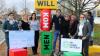 Von links: Michaela Joa und Karin Leicht (Elternbeirat), Sophia Bohlke und Daniel Lenhart (beide Firma ERT), Carron Brede (Elternbeirat), Heike Sandrock (Graf-zu-Bentheim-Schule) und Franziska Rieß (Firma ERT) sowie eine Schülerin der Graf-zu-Bentheim-Schule.