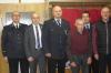 Das Bild zeigt (von links) Kreisbrandrat Peter Schmitt, Bürgermeister Jürgen Lippert, Vorsitzenden Christian Simons, den Geehrten Georg Wilhelm (25 Jahre aktiver Dienst, 45 Jahre passiv), Kommandant Peter Franz und den Geehrten Bernd Franz (15 Jahre aktiv, 35 Jahre passiv).