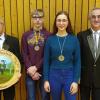 Im Bild (von links nach rechts): Wanderscheibengewinner Helmut Brischke, 1. Ritter Patrick Baumbach, 2. Ritter Heidi Krug und Bürgermeister Kurt Back. Es fehlt Jugendkönig Fabian Back. Im Bild (von links nach rechts): Wanderscheibengewinner Helmut Brischke, 1. Ritter Patrick Baumbach, 2. Ritter Heidi Krug und Bürgermeister Kurt Back. Es fehlt Jugendkönig Fabian Back.