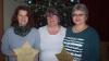 Thea Kaiser (Bildmitte) übergab die Spenden des Frauenbundes an Sonja Ament (links) und Elisabeth Oeser.