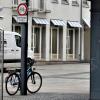 Bei den Zugängen zur Fußgängerzone wird über die Lieferzeiten informiert – hier bei der Einfahrt zur Spitalstraße am Albrecht-Dürer-Platz. Bei den Zugängen zur Fußgängerzone wird über die Lieferzeiten informiert – hier bei der Einfahrt zur Spitalstraße am Albrecht-Dürer-Platz.