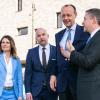 Friedrich Merz nach der Ankunft in Lohr mit den Vertretern der Main-Spessart-CSU. Im Bild (von links): Bezirksrätin Maria Hoßmann, CSU-Landratskandidatin Sabine Sitter, Bundestagsabgeordneter Alexander Hoffmann, Friedrich Merz, Landtagsabgeordneter Thorsten Schwab und der Lohrer CSU-Bürgermeisterkandidat, Dirk Rieb.