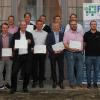 Teilnehmer der Energieeffizienz-Netzwerk-Fachtagung. Vorne von links: Leonard Höcht (BEEN-i), Martin Welther (FUU), Ralf Sängerlaub (Leopoldina Krankenhaus), Stefan Müssig (FUU), Karl-Heinz Weikard (Jopp Automotive), Jörg Frey (SKF), Markus Heckelmann  (Franken Guss), Christian Fieber (Franken Guss), Christoph Neuberger (FUU), Oliver Freitag (IHK Würzburg-Schweinfurt). Hinten von links: Johannes Stangl (WUQM Consulting), Marco Schmidt (Pfenning Elektroanlagen), Stefan Hupp (Klinikum Würzburg Mitte), Wolfgang Köhler (Leopoldina Krankenhaus), Simon Gemmer (Kübler Hallenheizungen), Sebastian Decker (ITW Automotive) und Jens Goßmann (Cordenka).