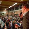 Vor gut 500 Besuchern präsentierten sich die Kandidaten in der Mehrzweckhalle Laudenbach.