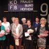 Das Jubiläumsbild des Frauenbundes: (von rechts) Rita Leidner (Vorsitzende KDFB Hofheim), Rosalinde Schmied, Sigrun Reuscher, Christa Schirmer, Gerlinde Dietz, Rosi Hirt, Edeltraud Beyer, Eva Wagenhäuser-Müller, Rita Hömerlein, Anni Helfrich, Edith Werner (KDFB Würzburg).