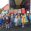 Die Kindergartenkinder in Opferbaum unterstützen Erhard Schmitt schon lange. Ihre Geschenke werden immer besonders hübsch verpackt. Die Kindergartenkinder in Opferbaum unterstützen Erhard Schmitt schon lange. Ihre Geschenke werden immer besonders hübsch verpackt.