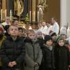 Die Jüngsten der beiden Sander Kindergärten St. Nikolaus und St. Martin sangen: "Wir feiern heut ein Fest." Die Jüngsten der beiden Sander Kindergärten St. Nikolaus und St. Martin sangen: "Wir feiern heut ein Fest."