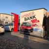 Bedingt durch die Mobilitätswende besuchte Landrat Eberhard Nuß die neue Stromtankstelle der Firma Beck Elektrotechnik in Würzburg in der Nürnberger Straße 109.