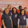 Politprominenz beim Bowlingturnier der IG BAU, zu dem Vorsitzender Michael Groha (rechts) rund 150 Teilnehmer begrüßte.