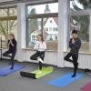 Entspannung durch Yoga zeigte Verena Egenberger den Schülern. Entspannung durch Yoga zeigte Verena Egenberger den Schülern.