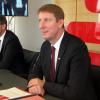 Der Vorstandsvorsitzende Peter Vogel (links) und sein Stellvertreter Wolfgang Reiner stellten das vorläufige Jahresergebnis der Sparkasse Tauberfranken vor.