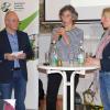 Diskussion über die Boden- und Landschaftsdynamik in Unterfranken mit Moderator Wolfgang Meyer zu Brickwedde, Kirsten Bähr vom Verbraucherservice Bayern und Professorin Birgit Terhorst von der Universität Würzburg. Diskussion über die Boden- und Landschaftsdynamik in Unterfranken mit Moderator Wolfgang Meyer zu Brickwedde, Kirsten Bähr vom Verbraucherservice Bayern und Professorin Birgit Terhorst von der Universität Würzburg.