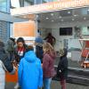 Die Kolping Roadshow macht über Spiel- und Mitmachaktionen auf die Belange von Flüchtlingen aufmerksam.
