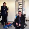 Kreisrat Stefan Schuster testete ein kleines E-Auto. Kreisrat Stefan Schuster testete ein kleines E-Auto.