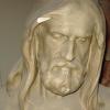 Diese Christusbüste dürfte vom bekannten Bildhauer Ludwig Sonnleitner stammen und gehört zum Kunstbestand des Steigerwalddoms in Gerolzhofen. Diese Christusbüste dürfte vom bekannten Bildhauer Ludwig Sonnleitner stammen und gehört zum Kunstbestand des Steigerwalddoms in Gerolzhofen.
