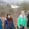 Winfried Seufert vom Naturpark Haßberge, Stefanie Schiche, Susanne Wüst und Bürgermeisterin Angelika Götz wollen mithelfen, dass einer der schönsten Aussichtspunkte des Grabfelds wieder ersteht.