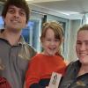 Die Heidingsfelder Winzer Andreas Baumann und Verena Huppmann-Baumann mit ihren Kindern Jana und Lena in ihrer Wein-Oase.