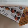 Die beiden in Urspringen verteilten Wahlflyer (hier ein von der Redaktion gestelltes Foto): Links die Werbung für die Einheitsliste, rechts der umstrittene Flyer der Freien Wähler, der einige Tage früher in den Briefkästen landete.