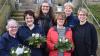 Auf dem Bild sind zu sehen (vorne von links): Marianne Gegner (zehn Jahre Pflegefachkraft), Doris Reichert (zehn Jahre Pflegehilfskraft), Regina Roth (25 Jahre Verwaltung und Abrechnung) mit Pflegedienstleiterin Sandra Hager-Crasser. Dahinter links die stellvertretende Pflegedienstleiterin Tanja Schmidt und rechts Sabine Seufert als Mitarbeitervertretung. Regina Roth wurde zudem mit großem Dank in den Ruhestand verabschiedet.
