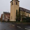 Die Kirchstraße in Lülsfeld und die Außenlagen vor der Kirche sollen neu gestaltet werden.