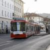 Straßenbahn fahren wird für manche billiger, für manche teurer. Grundsätzlich ist das Signal aber falsch, findet unser Autor. 