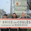 Auch in der Karlstadter Partnerstadt Saint-Brice-en-Coglès, die sich inzwischen mit dem benachbarten Saint-Etienne-en-Cogles zusammengeschlossen hat, wird ein neuer Bürgermeister gewählt. Im Bild von links der bisherige Bürgermeister von St. Brice, Louis Dubreil und die Gemeinderäte Bernard Serrand, Thomas Janvier und Daniel Vallet. Janvier ist einer der aktuellen Bürgermeisterkandidaten.