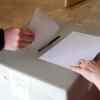 Wer nicht schon per Briefwahl gewählt hat, stimmt am Sonntag im Wahllokal ab. 