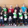 24 Personen haben 2019 beim ESV Gemünden das Deutsche Sportabzeichen abgelegt: Im Bild (hintere Reihe von links): Irmgard Pröschl, Stefan Köhler (BLSV) Iris Gardeike, Uschi Hartmann (1.Vors. ESV), Bernd Geipel, Daniel Hartmann, Alina Brand; (vordere Reihe von links): Mika und Ida Tyborczk, Franzi Schelbert, Lea Brand, Antonia Gardeike, Paul, Klara  und Selma Weigand, Herbert Lurz