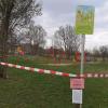 Die öffentlichen Spielplätze sind gesperrt worden. Das Bild zeigt den Spielplatz in Oberweißenbrunn.