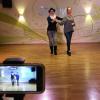Getanzt wird weiter, wenn auch nur für Video und Live-Stream. Hier zeigen Daniela Böse und Celina Söllner vom Pelzer-Team Salsa-Schrittfolgen zum Nachtanzen für zu Hause. Getanzt wird weiter, wenn auch nur für Video und Live-Stream. Hier zeigen Daniela Böse und Celina Söllner vom Pelzer-Team Salsa-Schrittfolgen zum Nachtanzen für zu Hause.