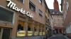 Wegen der Coronakrise muss das Marktcafé Brandstetter (im Bild das Hauptgeschäft in der Marktgasse) in Würzburg bis auf weiteres alle Filialen schließen.