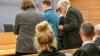Trotz Sicherheitsmaßnahmen lässt sich auch im Würzburger Missbrauchs-Prozess Gedränge im Gerichtssaal nicht immer vermeiden. Trotz Sicherheitsmaßnahmen lässt sich auch im Würzburger Missbrauchs-Prozess Gedränge im Gerichtssaal nicht immer vermeiden.