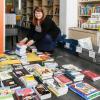 In der Hätzfelder Bücherstube sortiert die Inhaberin Friederike Kühn die Bücher für die Bestellungen - am 27. April wird sie wieder für ihre Kunden den Laden öffnen. In der Hätzfelder Bücherstube sortiert die Inhaberin Friederike Kühn die Bücher für die Bestellungen - am 27. April wird sie wieder für ihre Kunden den Laden öffnen.