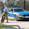 Wer wiederholt gegen die Ausgangsbeschränkungen verstößt, muss damit rechnen, von der Polizei in Gewahrsam genommen zu werden. 