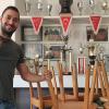 Der Daumen geht nach unten, aber das Lächeln ist geblieben: Für den FV Türkgücü Schweinfurt und seinen Fußball-Abteilungsleiter Tayfun Akyol hat die Corona-Pause Vor- und Nachteile.