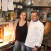 Anja und Stefan Pumm in der Küche des Hotel-Restaurants Schwarzkopf in Frammersbach.